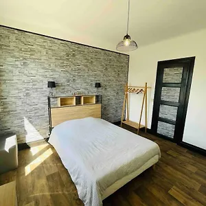  Appartement T2 équipé Face à La Gare France