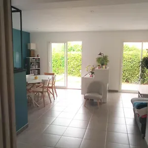  Hébergement de vacances Maison Belizo, Familiale ,calme Et Reposante. France